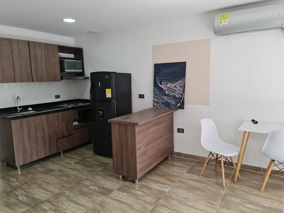 Rg33 Apartasuites 3 Hab 4B Medellín