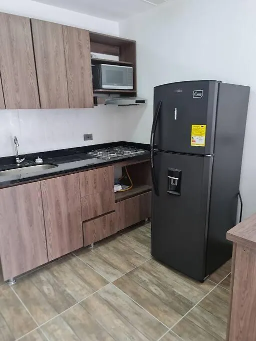 Rg33 Apartasuites 3 Hab 4B Medellín