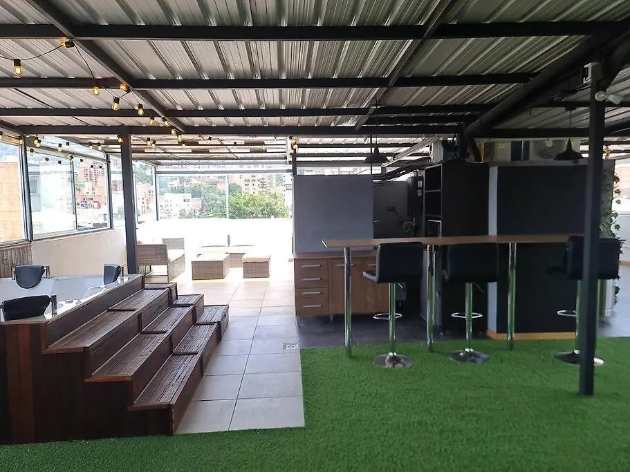 Rg33 Apartasuites 3 Hab 4B Medellín